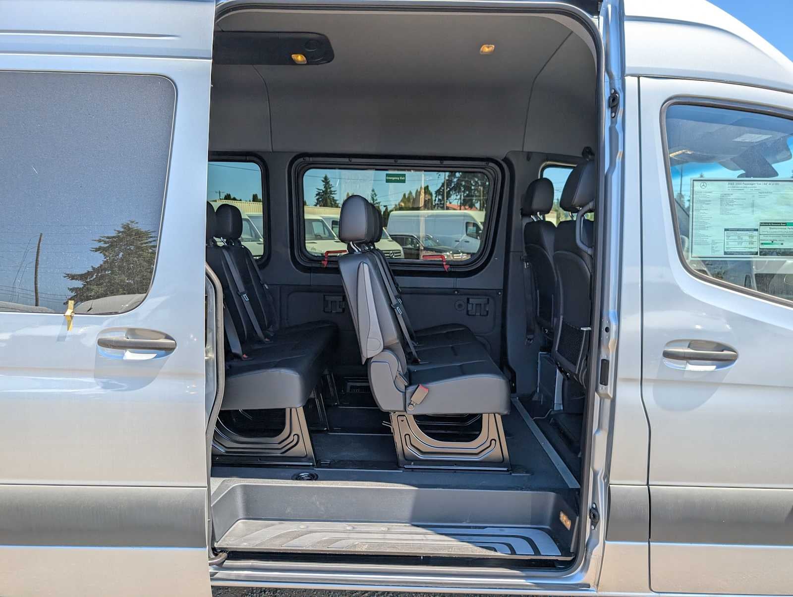 2025 Mercedes-Benz Sprinter 2500 Standard Roof I4 Diesel HO 144" RWD