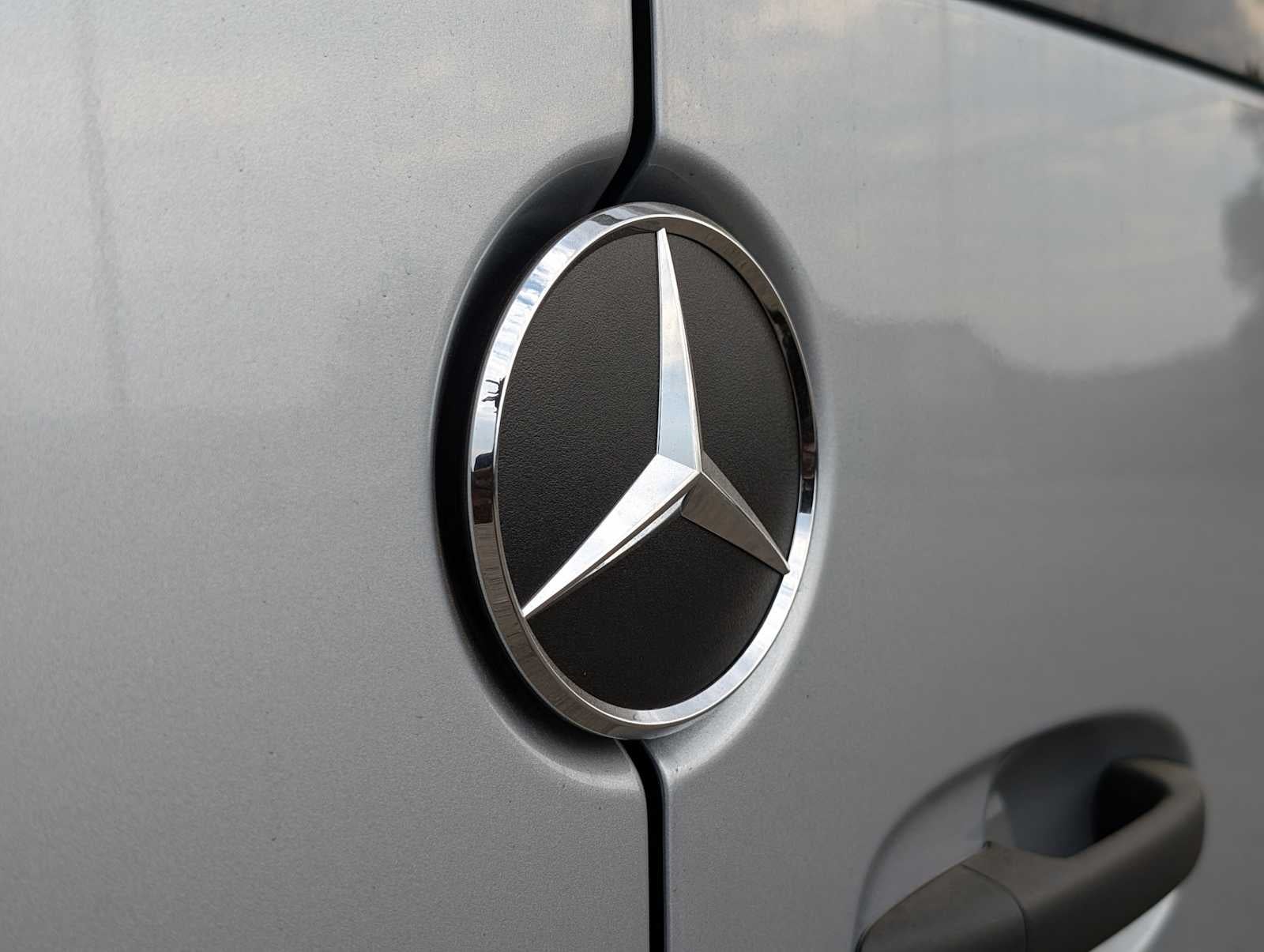 2025 Mercedes-Benz Sprinter 2500 Standard Roof I4 Diesel HO 144" RWD