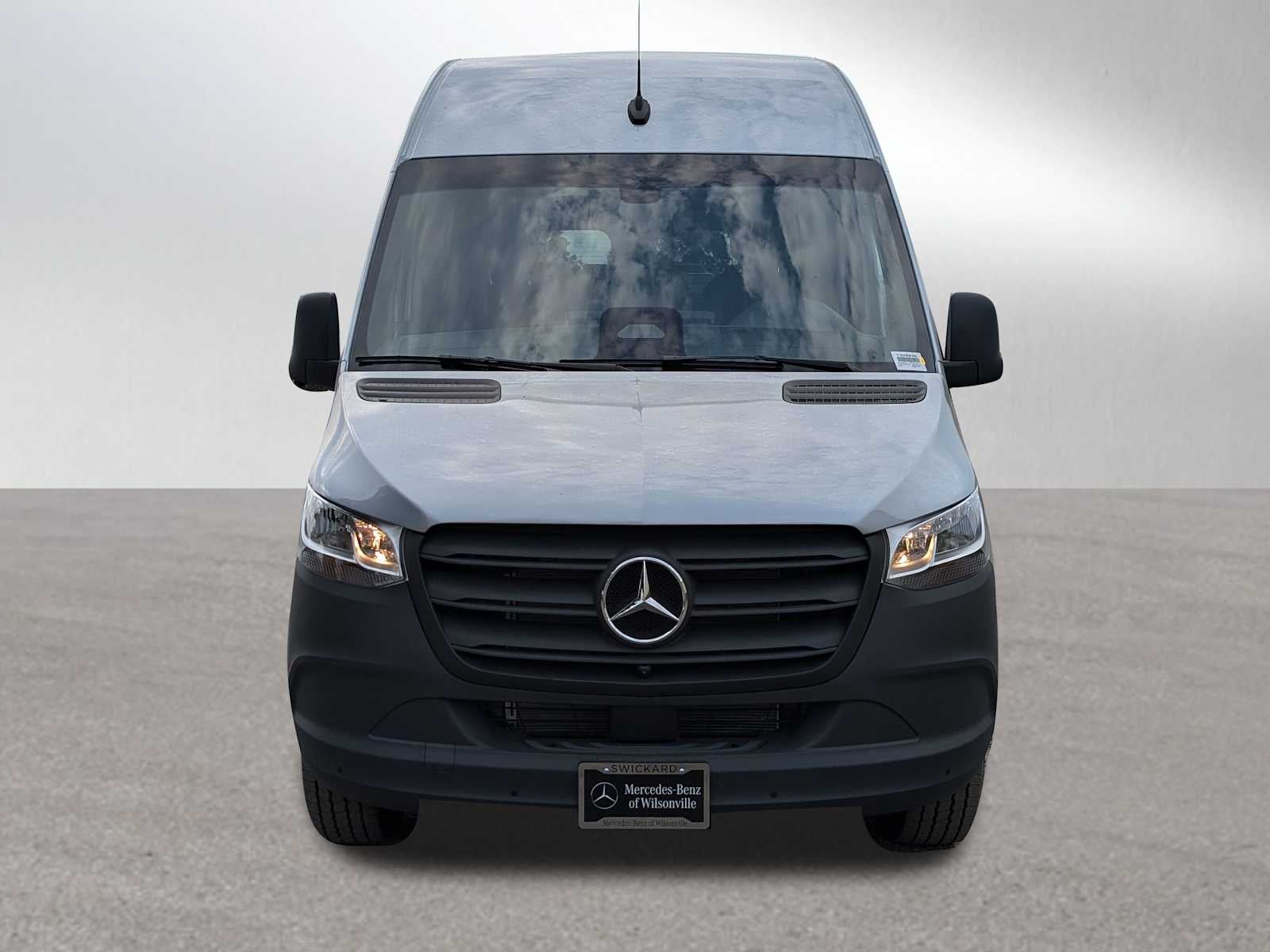 2025 Mercedes-Benz Sprinter 2500 Standard Roof I4 Diesel HO 144" RWD