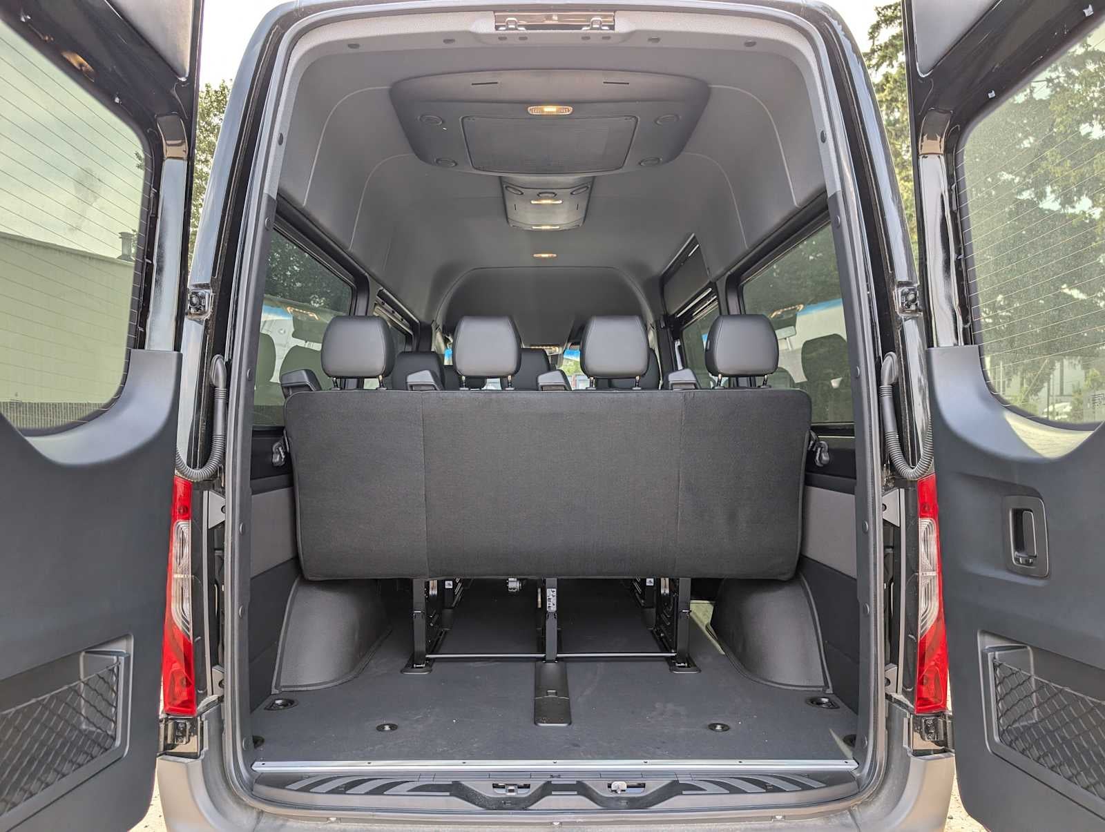 2025 Mercedes-Benz Sprinter 2500 Standard Roof I4 Diesel HO 144" RWD