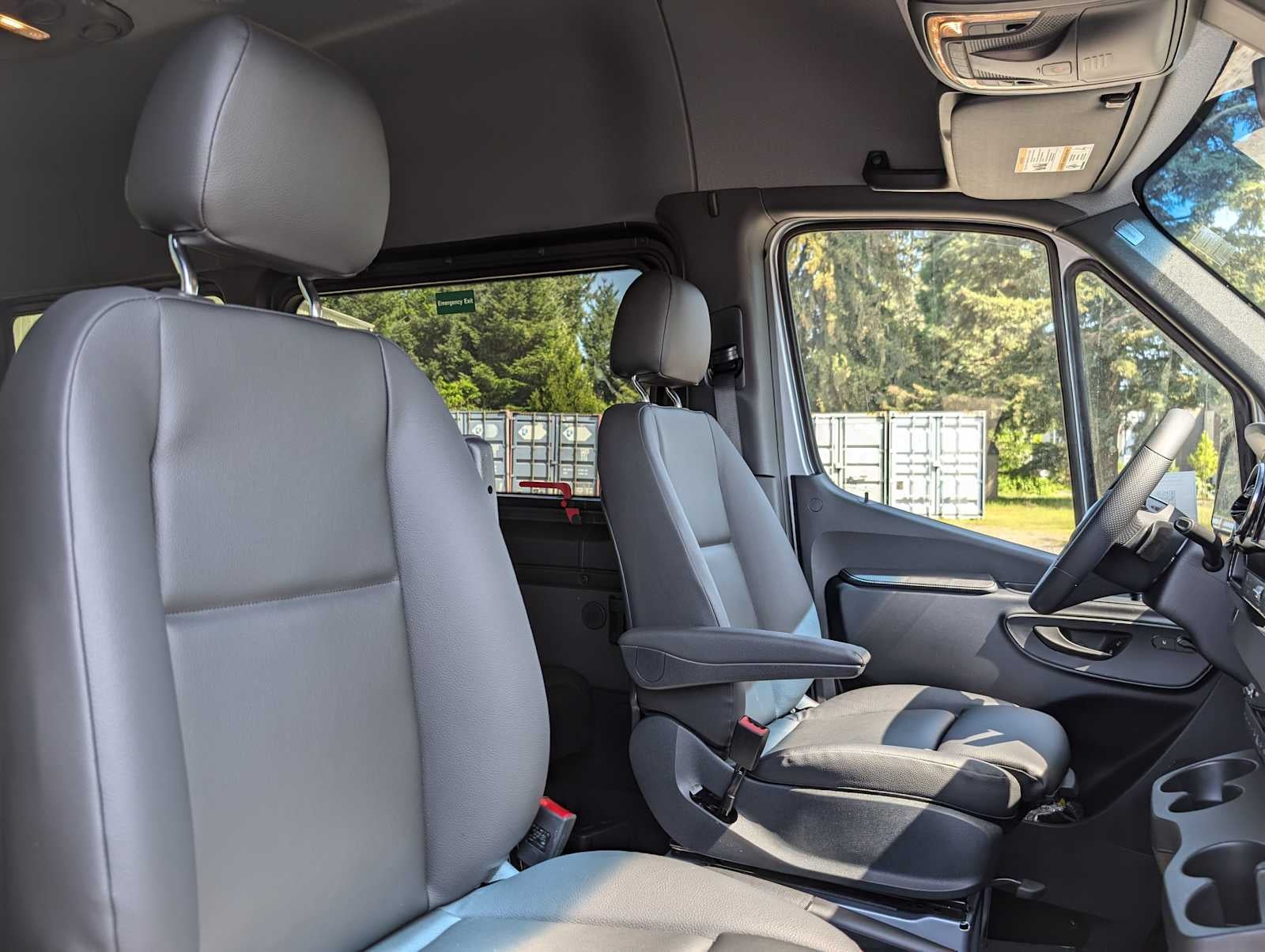 2025 Mercedes-Benz Sprinter 2500 High Roof I4 Diesel HO 170" RWD