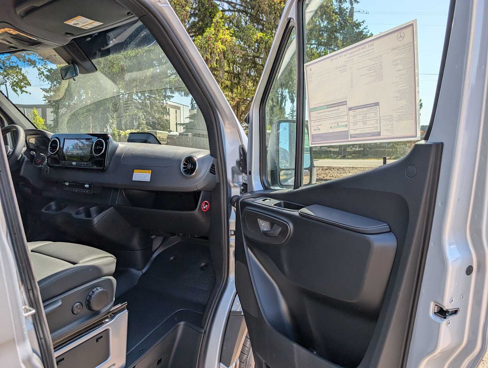 2025 Mercedes-Benz Sprinter 2500 High Roof I4 Diesel HO 170" RWD