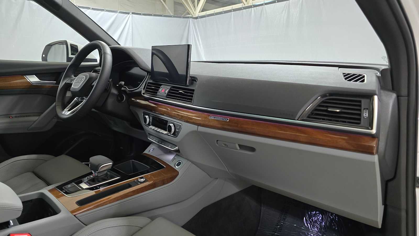 2024 Audi Q5 S line Prestige