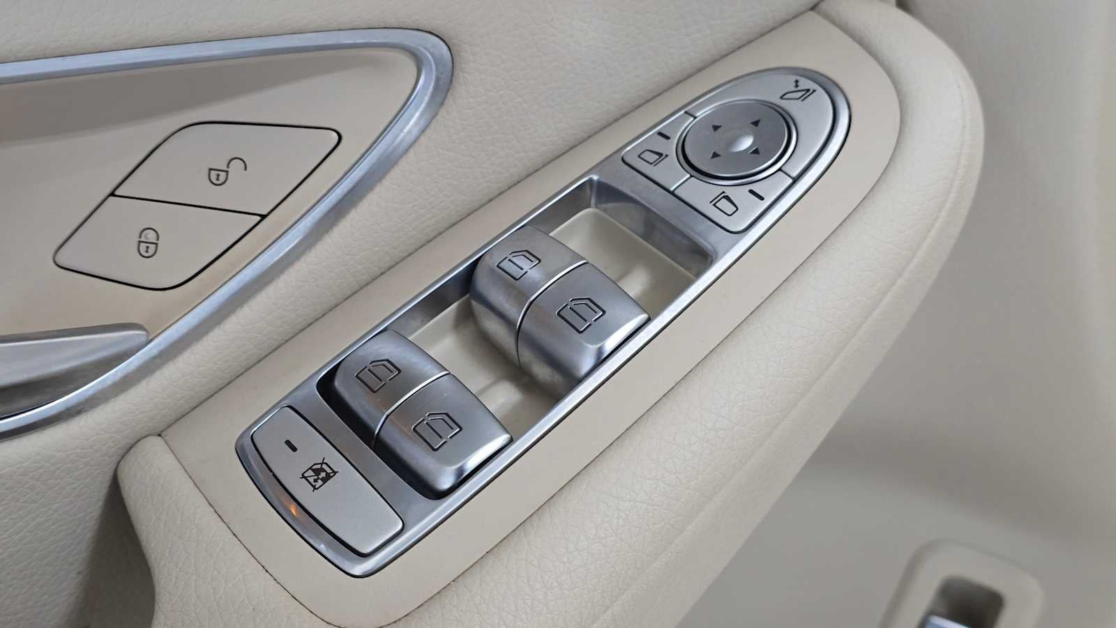 2020 Mercedes-Benz GLC GLC 300