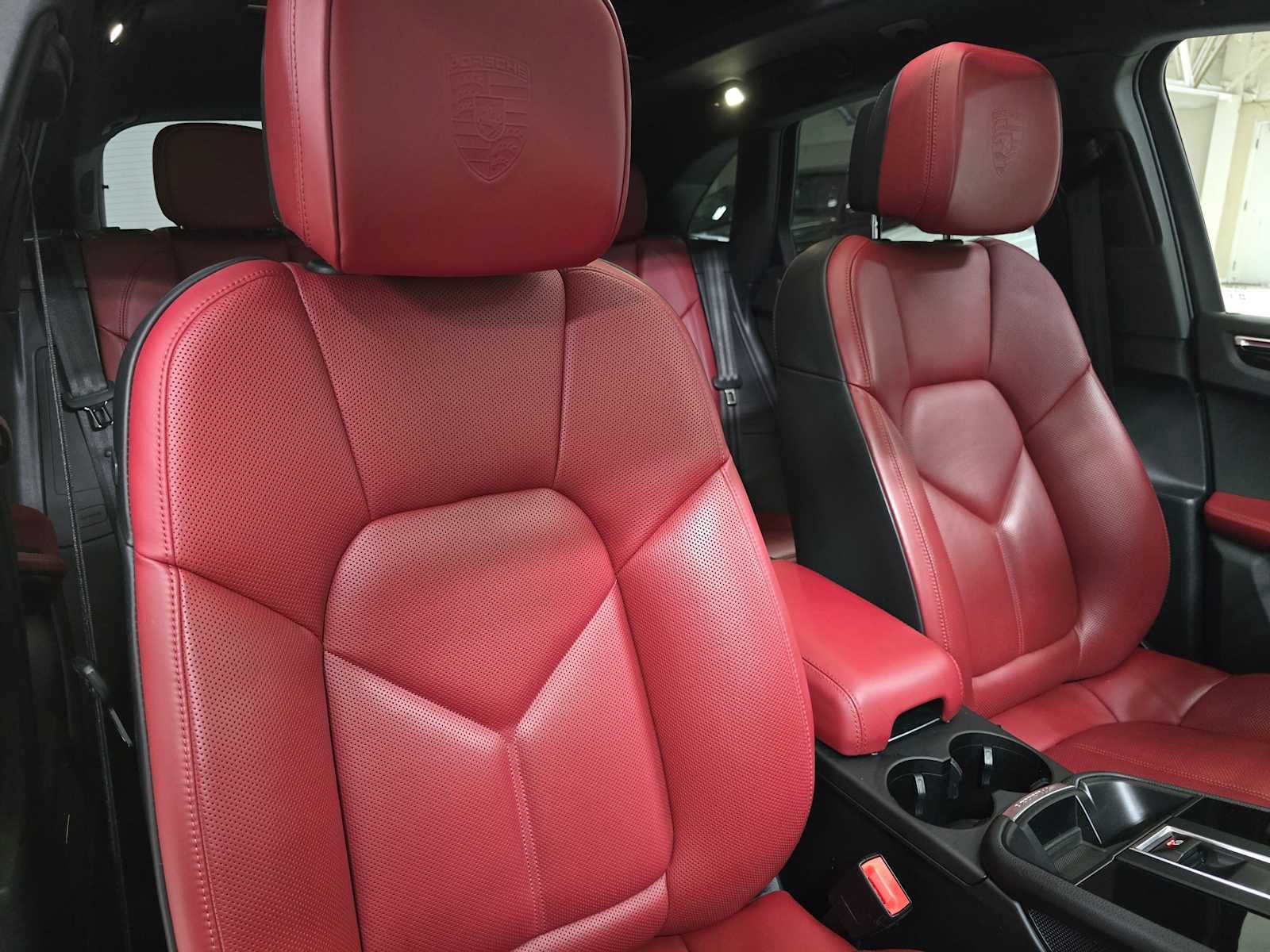 2024 Porsche Macan AWD