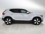 2020 Volvo XC40 Momentum