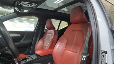 2020 Volvo XC40 Momentum