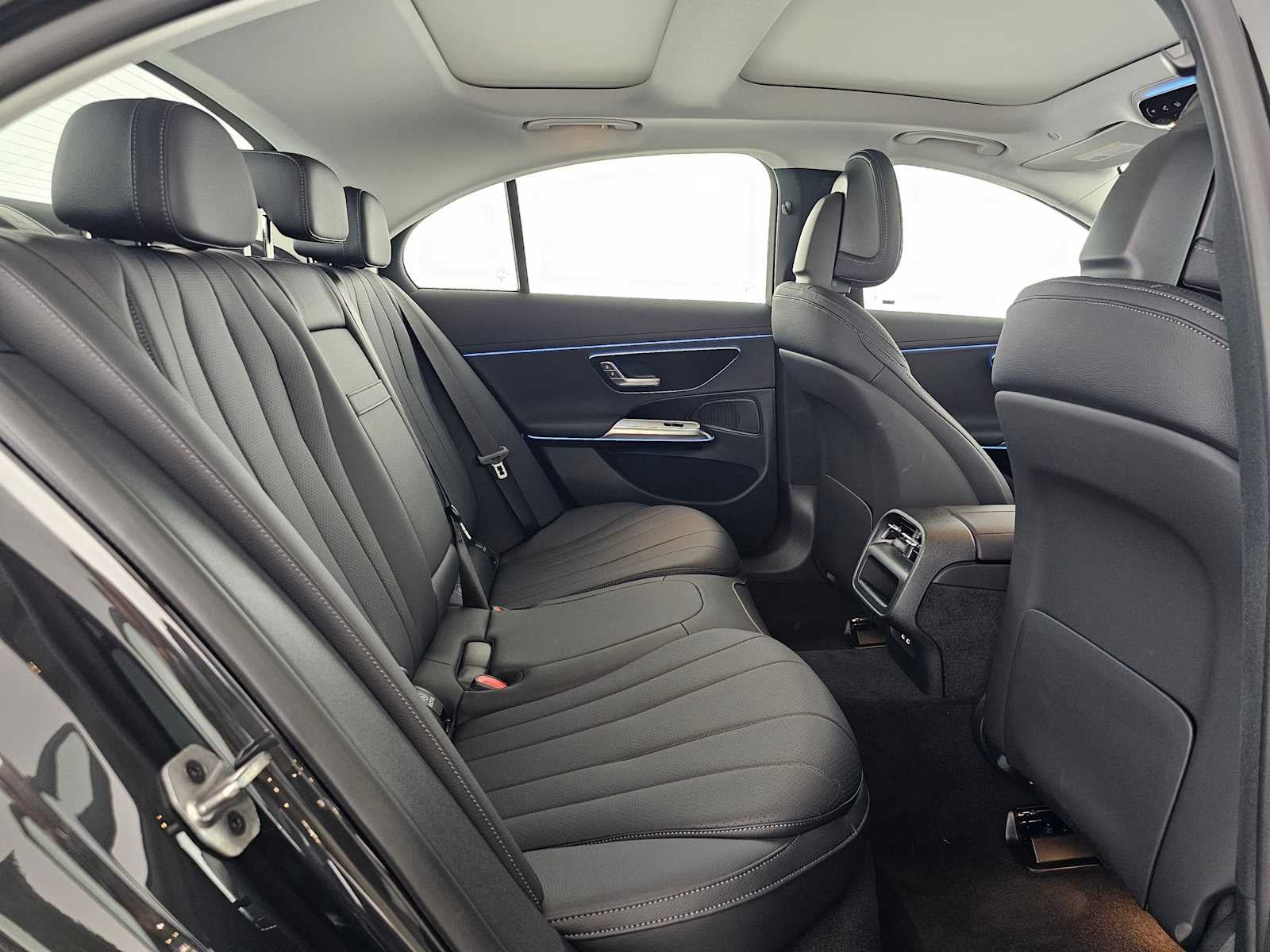 2025 Mercedes-Benz E-Class E 350