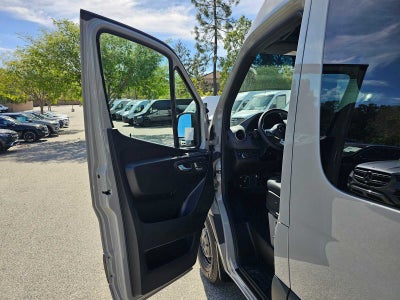 2025 Mercedes-Benz Sprinter 2500 Standard Roof I4 Diesel HO 144" RWD