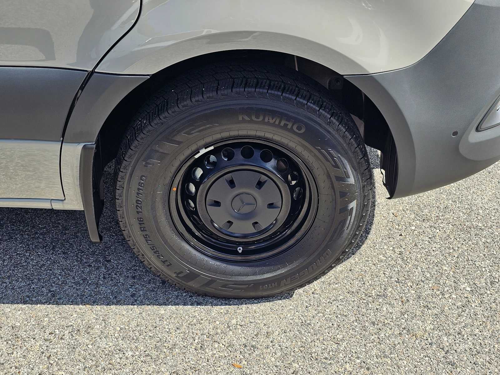 2025 Mercedes-Benz Sprinter 2500 Standard Roof I4 Diesel HO 144" RWD