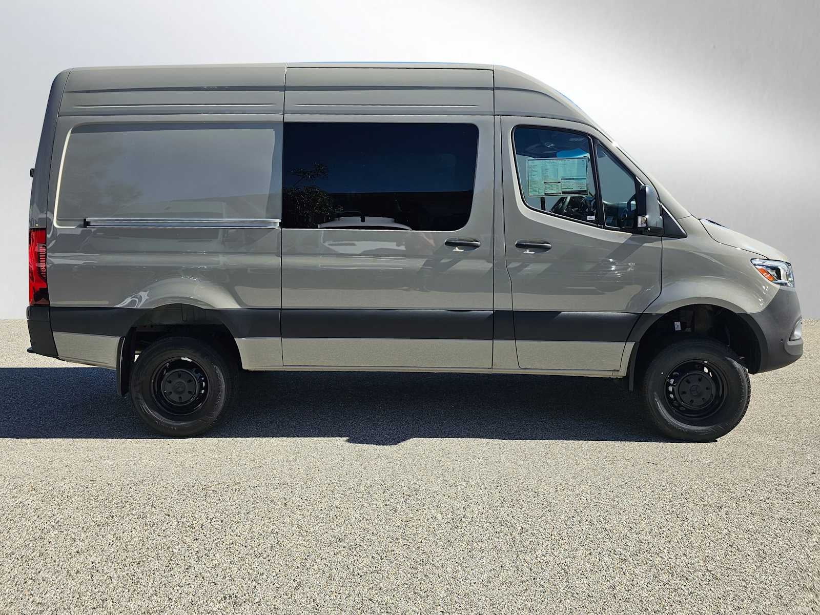 2026 Mercedes-Benz Sprinter 2500 Standard Roof I4 Diesel HO 144" AWD