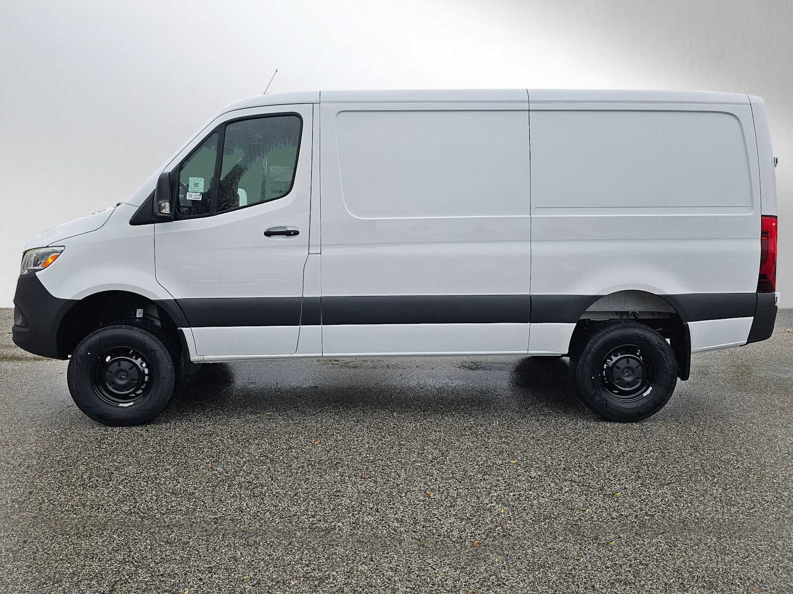 2026 Mercedes-Benz Sprinter 2500 Standard Roof I4 Diesel HO 144" AWD