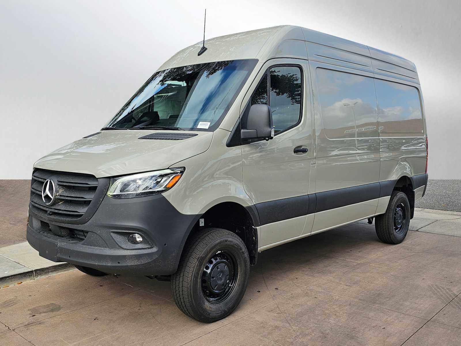 2025 Mercedes-Benz Sprinter 2500 Standard Roof I4 Diesel HO 144" AWD