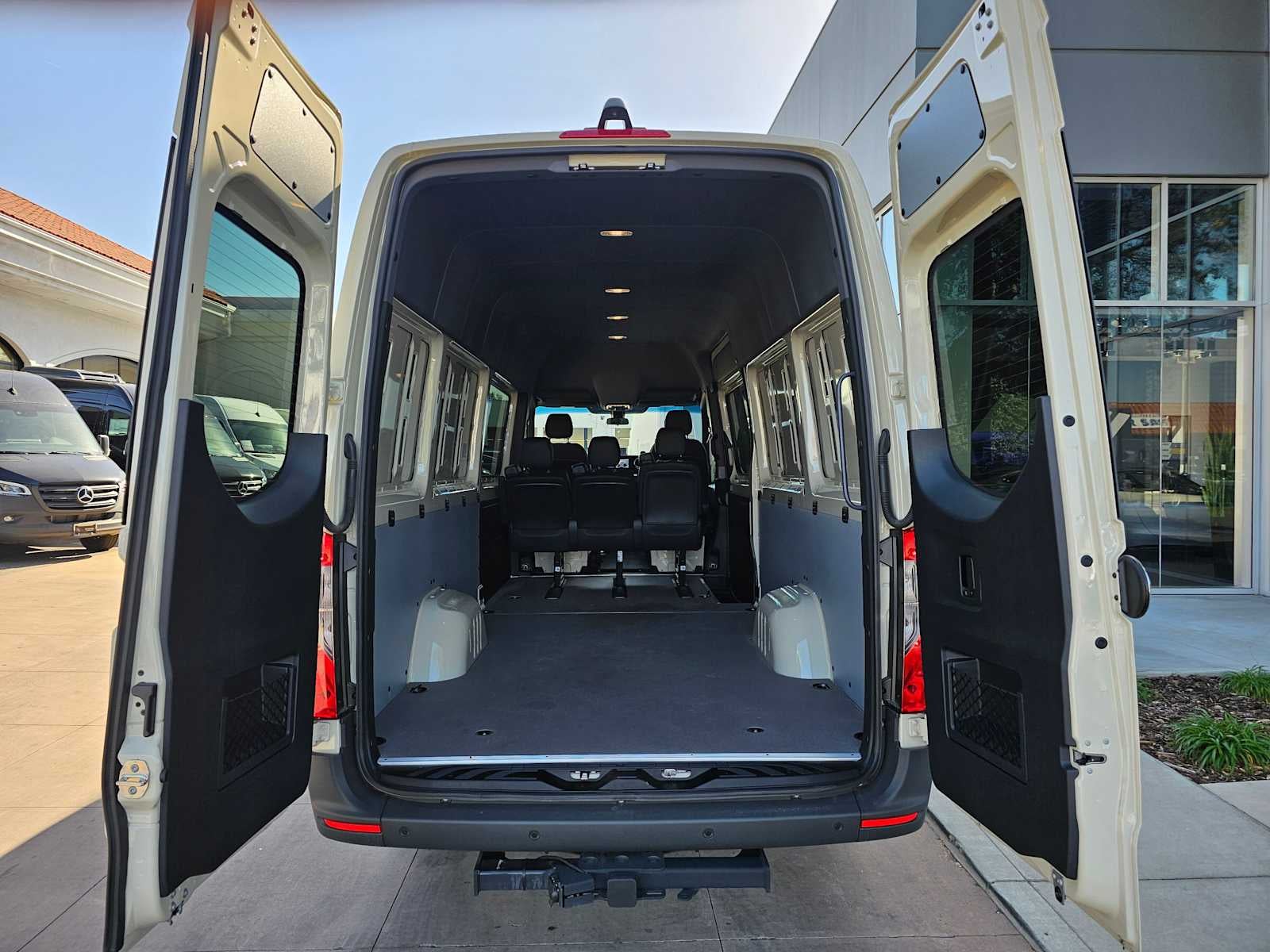 2025 Mercedes-Benz Sprinter 2500 High Roof I4 Diesel HO 170" RWD