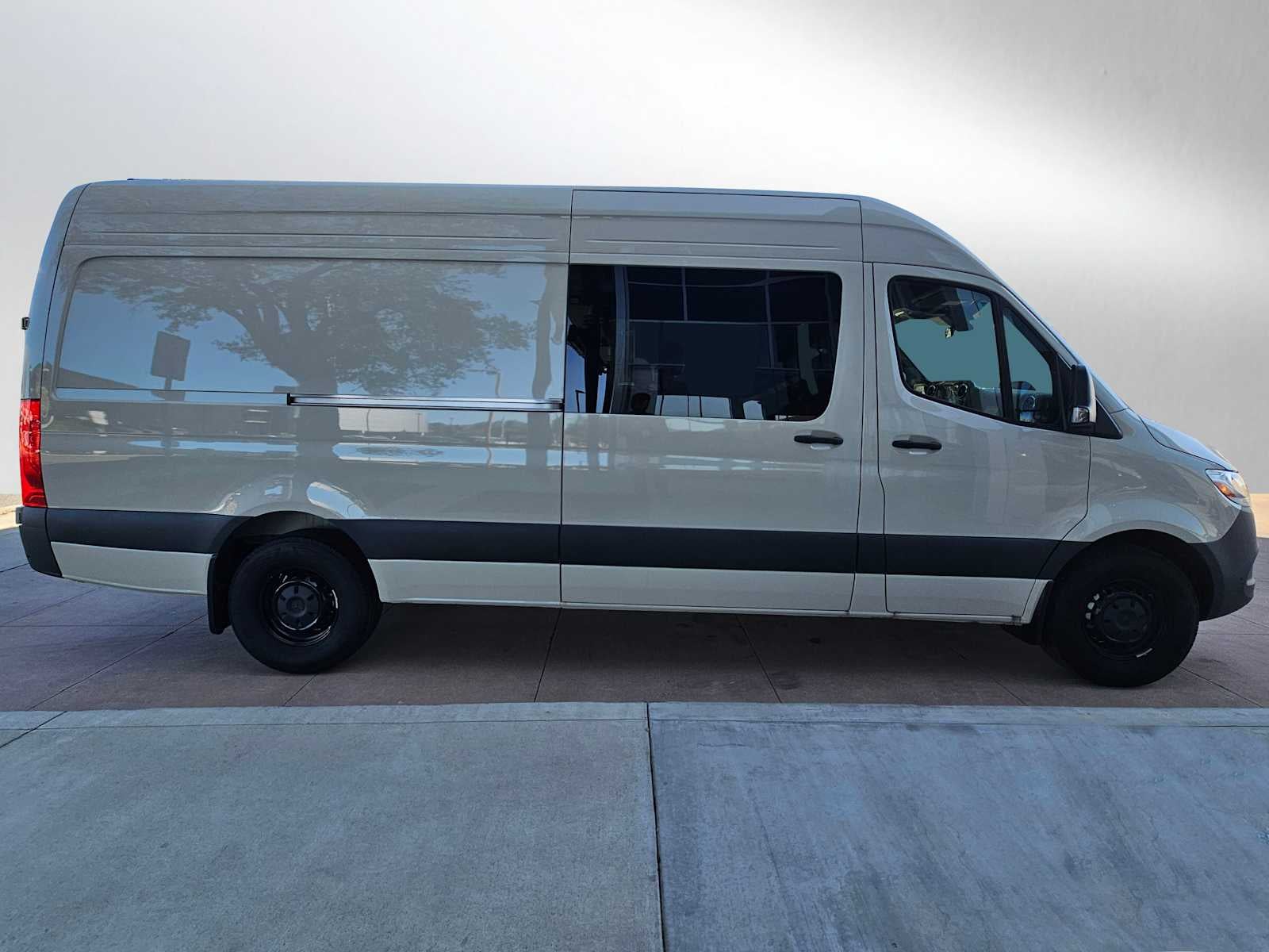2025 Mercedes-Benz Sprinter 2500 High Roof I4 Diesel HO 170" RWD