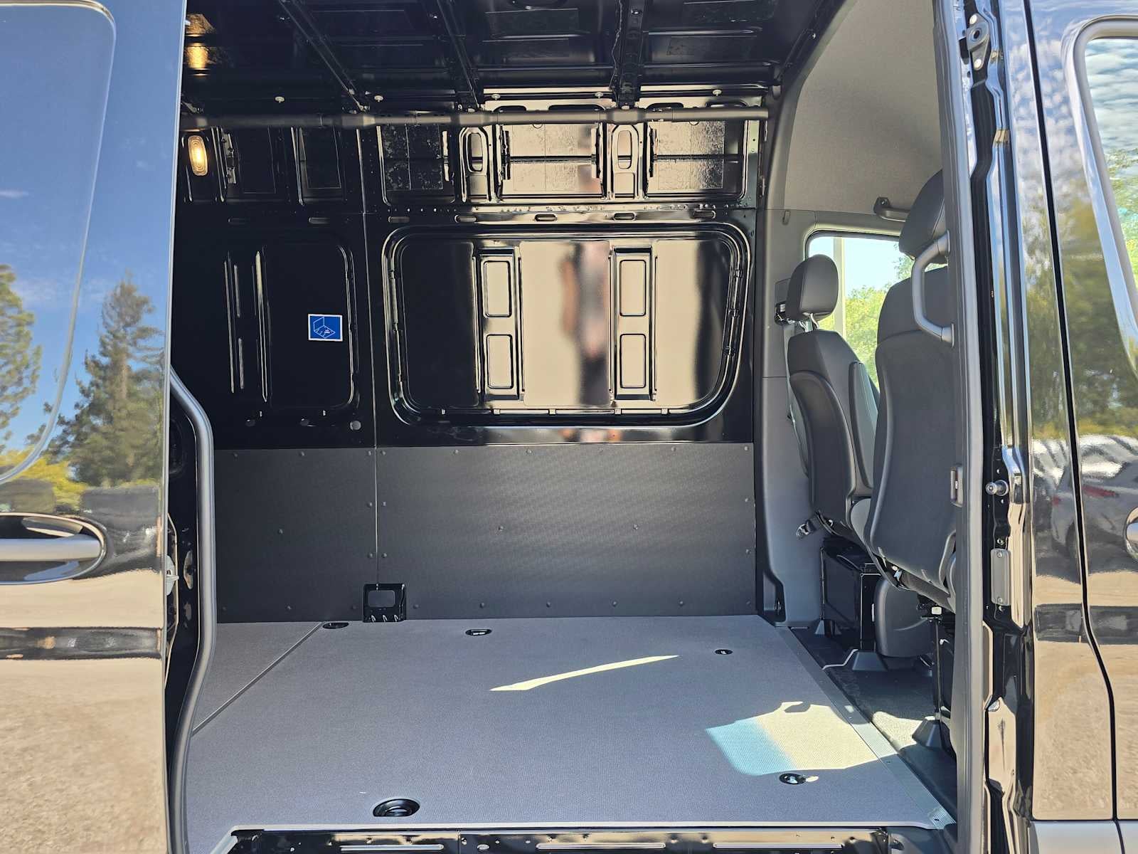 2025 Mercedes-Benz Sprinter 3500XD High Roof I4 Diesel HO 170" Extended RWD