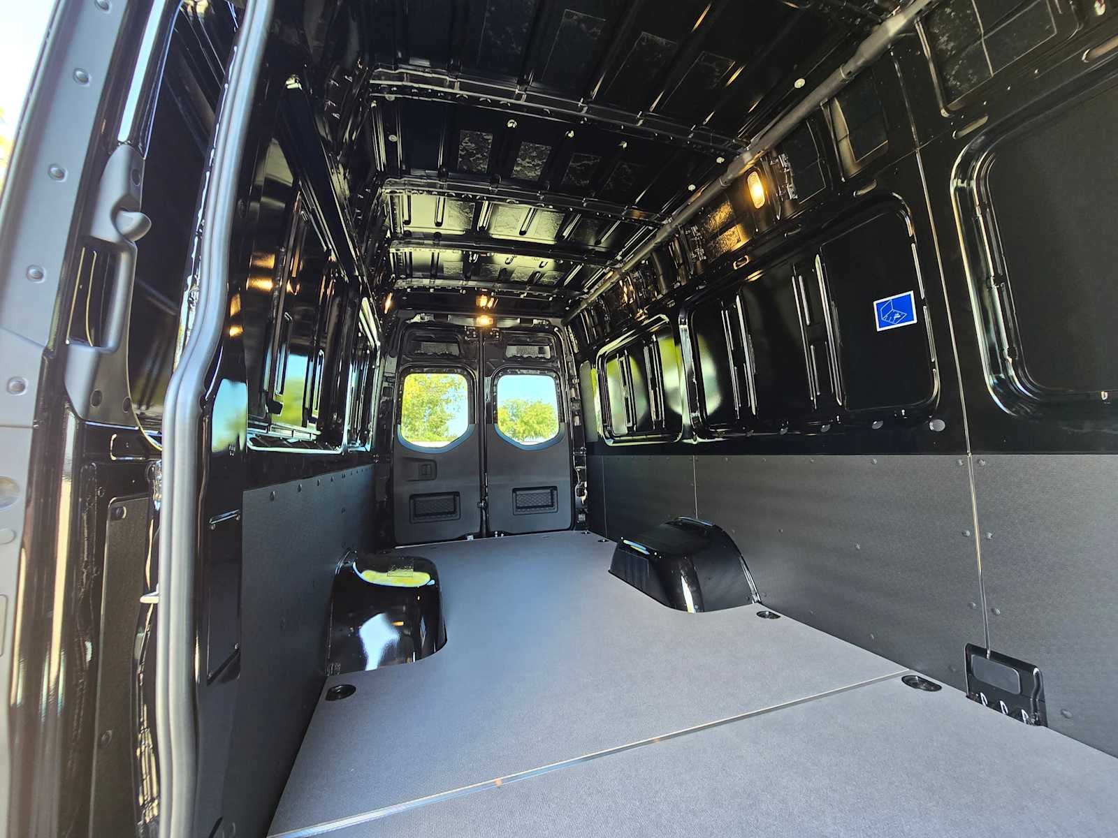 2025 Mercedes-Benz Sprinter 3500XD High Roof I4 Diesel HO 170" Extended RWD