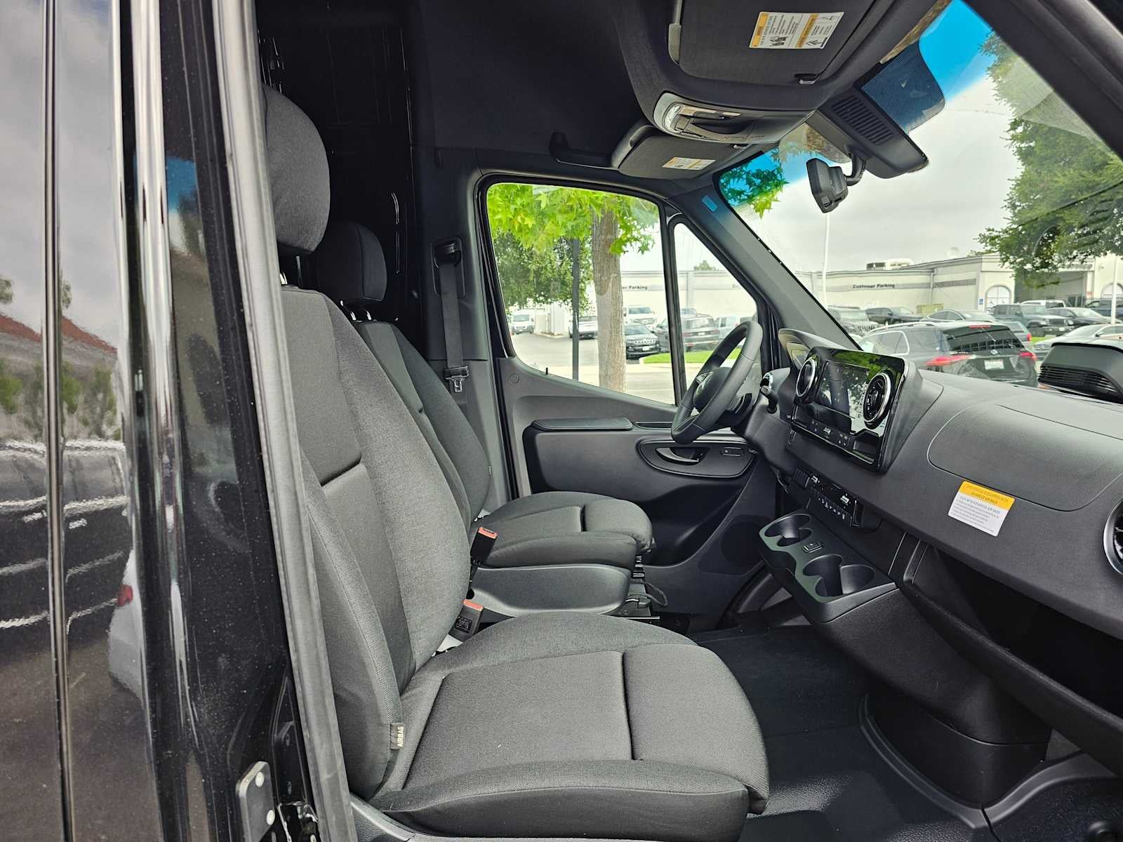 2025 Mercedes-Benz Sprinter 3500XD High Roof I4 Diesel HO 170" Extended RWD