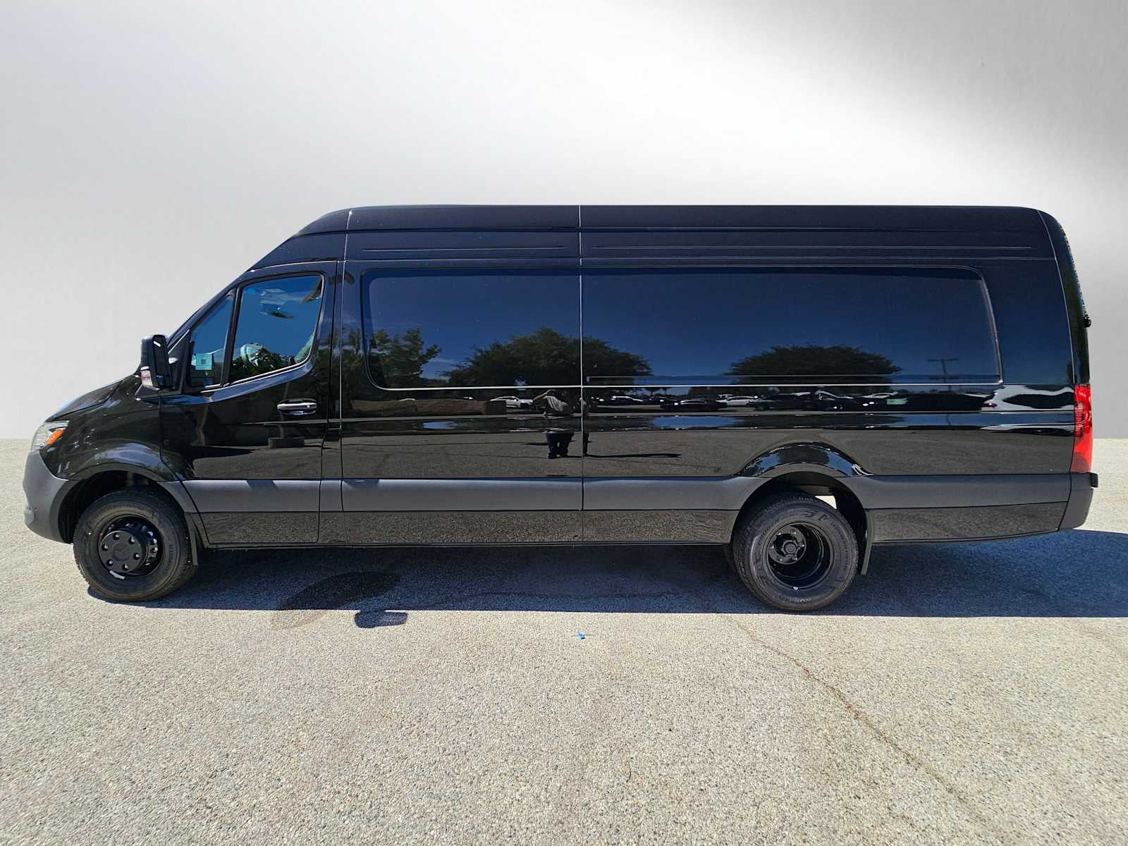 2025 Mercedes-Benz Sprinter 3500XD High Roof I4 Diesel HO 170" Extended RWD