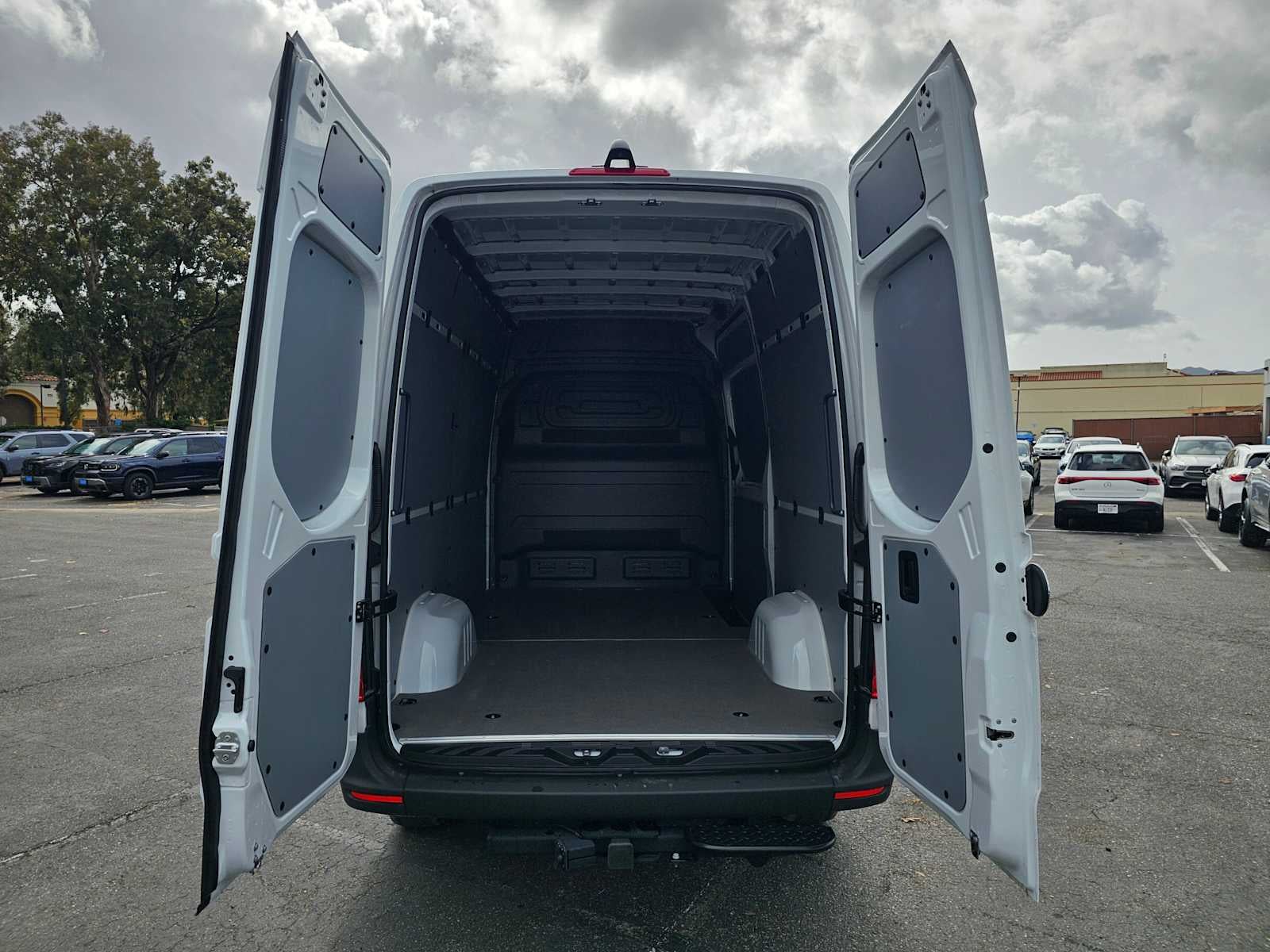 2025 Mercedes-Benz Sprinter 2500 Standard Roof I4 Diesel 144" RWD
