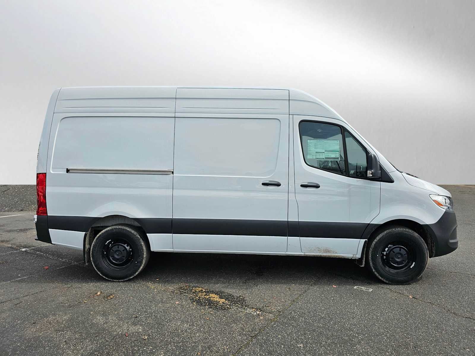 2025 Mercedes-Benz Sprinter 2500 Standard Roof I4 Diesel 144" RWD