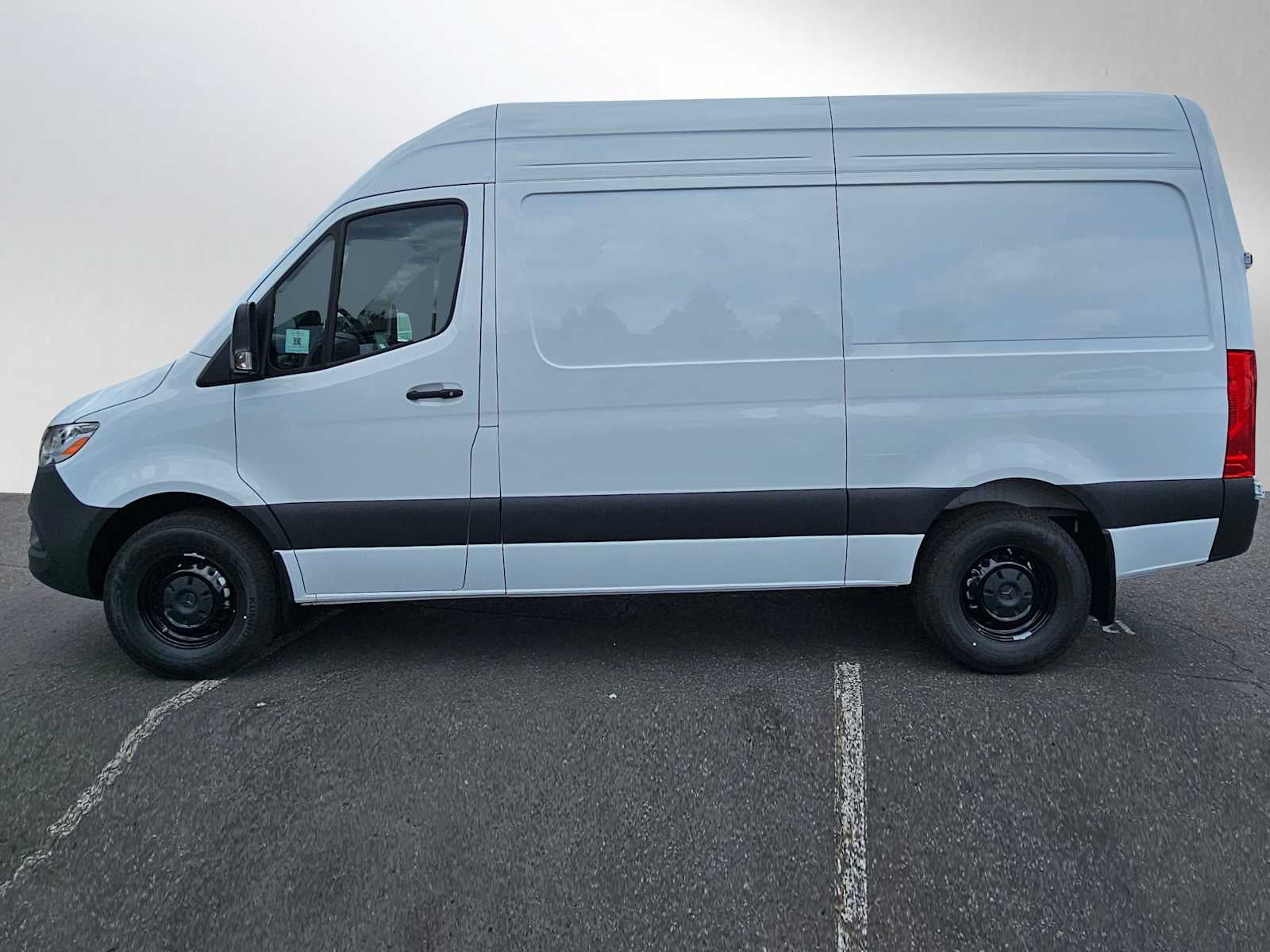 2025 Mercedes-Benz Sprinter 2500 Standard Roof I4 Diesel 144" RWD