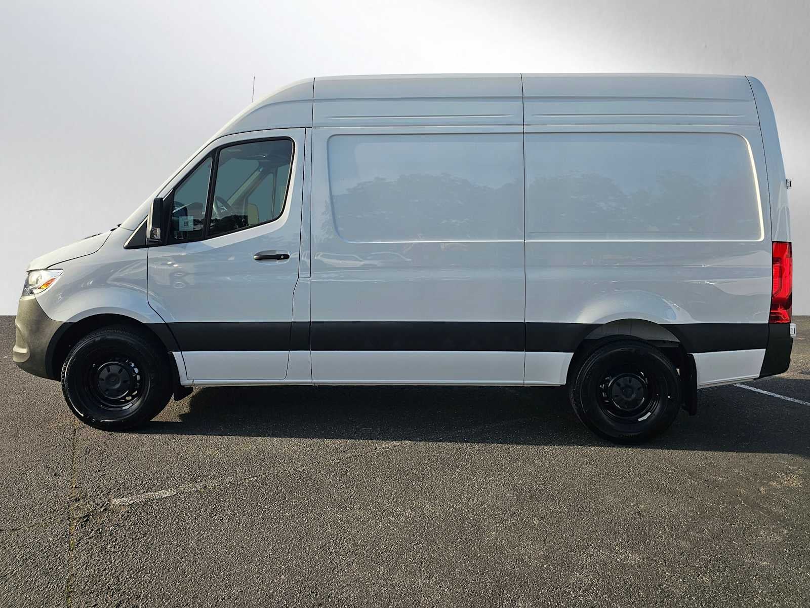 2025 Mercedes-Benz Sprinter 2500 Standard Roof I4 Diesel 144" RWD