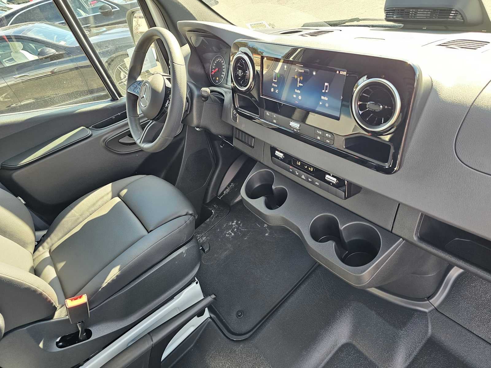 2026 Mercedes-Benz Sprinter 2500 Standard Roof I4 Diesel 144" RWD