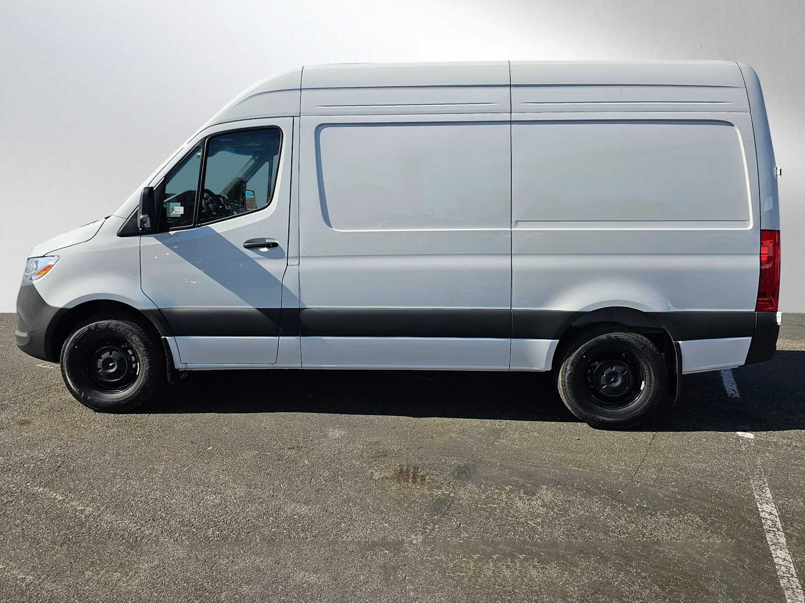 2026 Mercedes-Benz Sprinter 2500 Standard Roof I4 Diesel 144" RWD