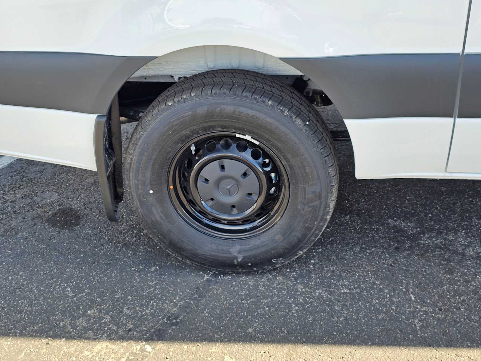 2026 Mercedes-Benz Sprinter 2500 Standard Roof I4 Diesel 144" RWD