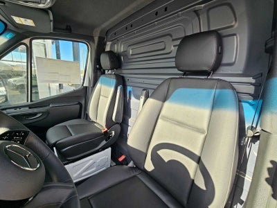 2026 Mercedes-Benz Sprinter 2500 Standard Roof I4 Diesel 144" RWD