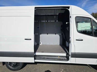 2026 Mercedes-Benz Sprinter 2500 Standard Roof I4 Diesel 144" RWD