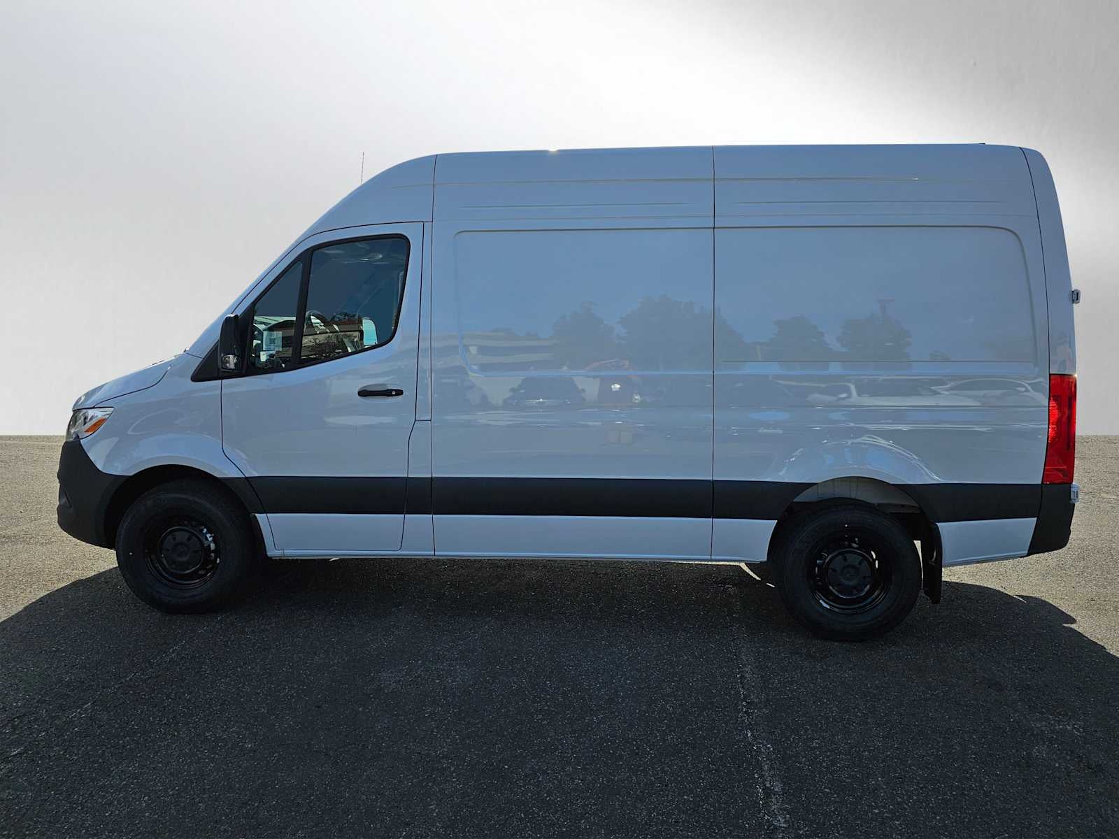 2026 Mercedes-Benz Sprinter 2500 Standard Roof I4 Diesel 144" RWD