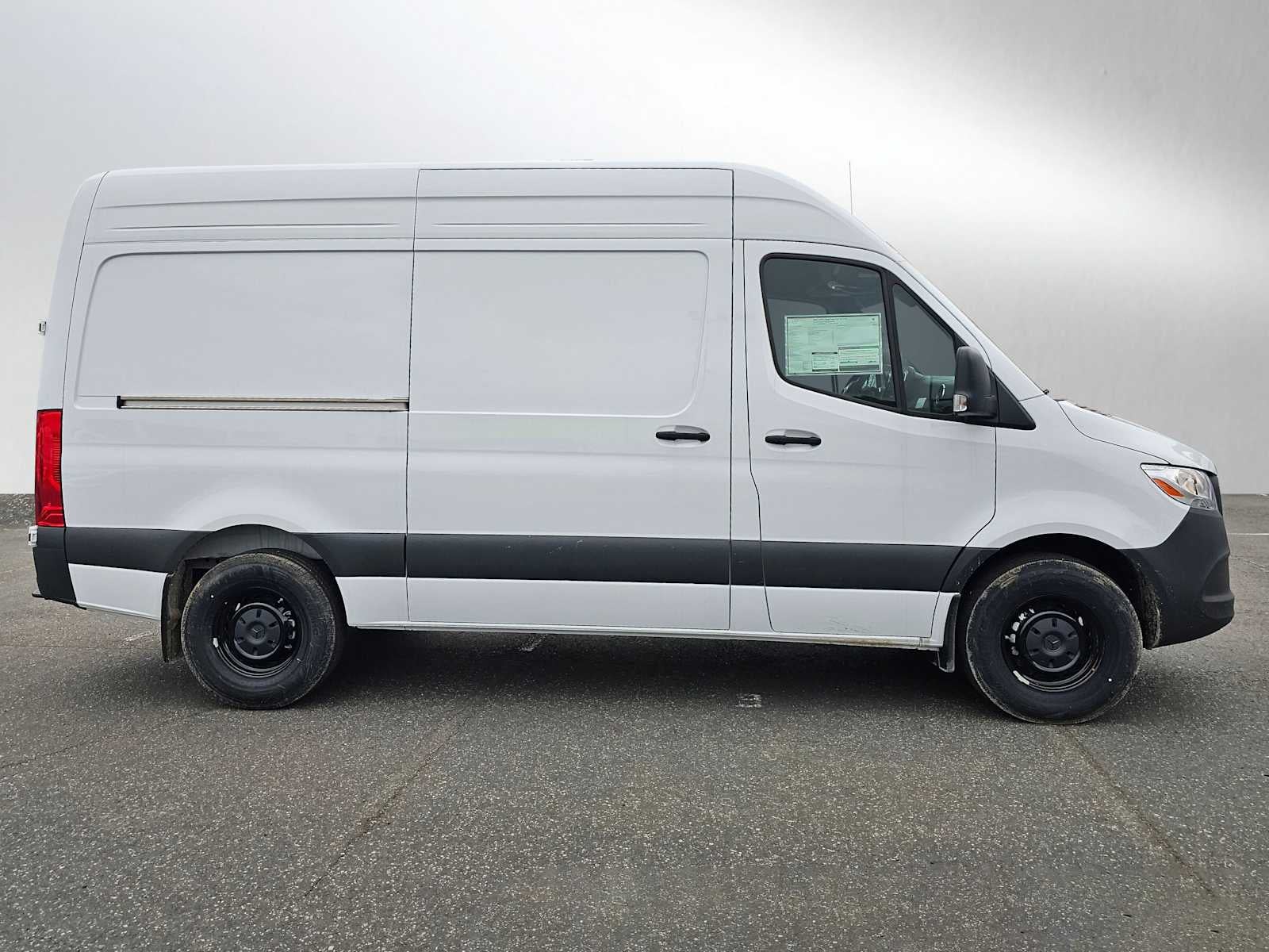 2025 Mercedes-Benz Sprinter 2500 Standard Roof I4 Diesel 144" RWD