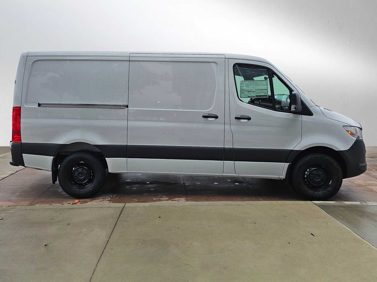 2026 Mercedes-Benz Sprinter 2500 Standard Roof I4 Diesel 144" RWD