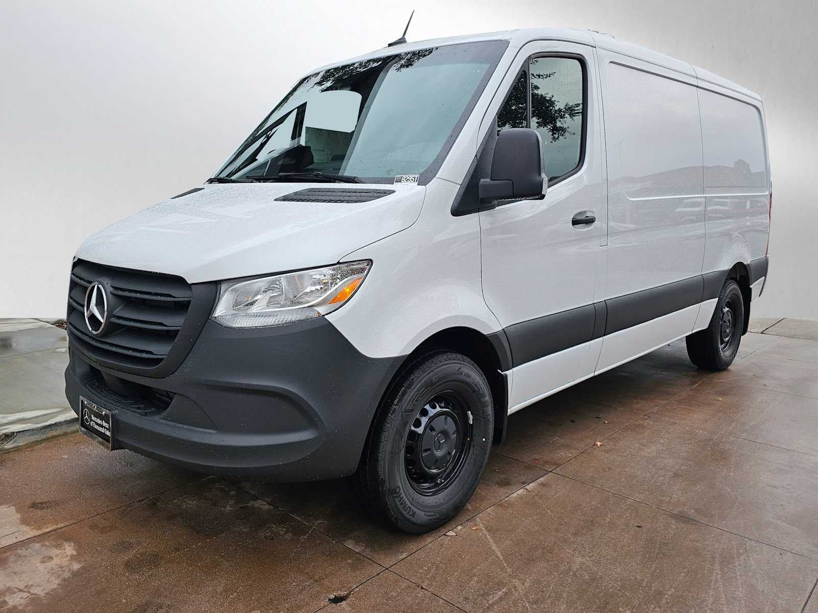 2026 Mercedes-Benz Sprinter 2500 Standard Roof I4 Diesel 144" RWD