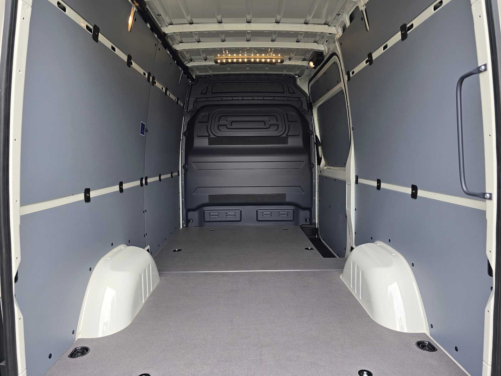 2025 Mercedes-Benz Sprinter 2500 Standard Roof I4 Diesel 144" RWD