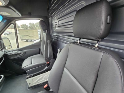 2025 Mercedes-Benz Sprinter 2500 Standard Roof I4 Diesel 144" RWD
