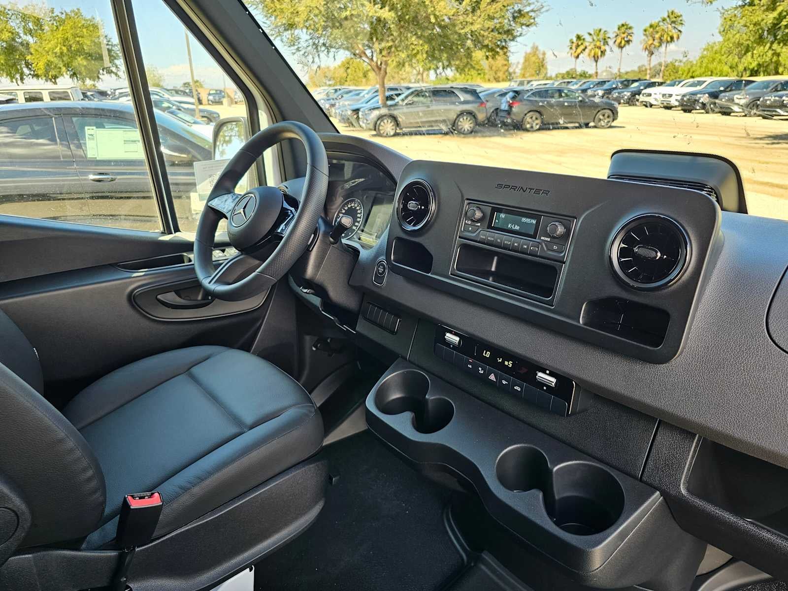 2025 Mercedes-Benz Sprinter 2500 Standard Roof I4 Diesel 144" RWD