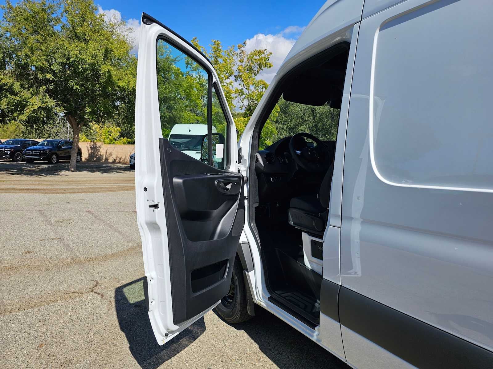 2025 Mercedes-Benz Sprinter 2500 Standard Roof I4 Diesel 144" RWD