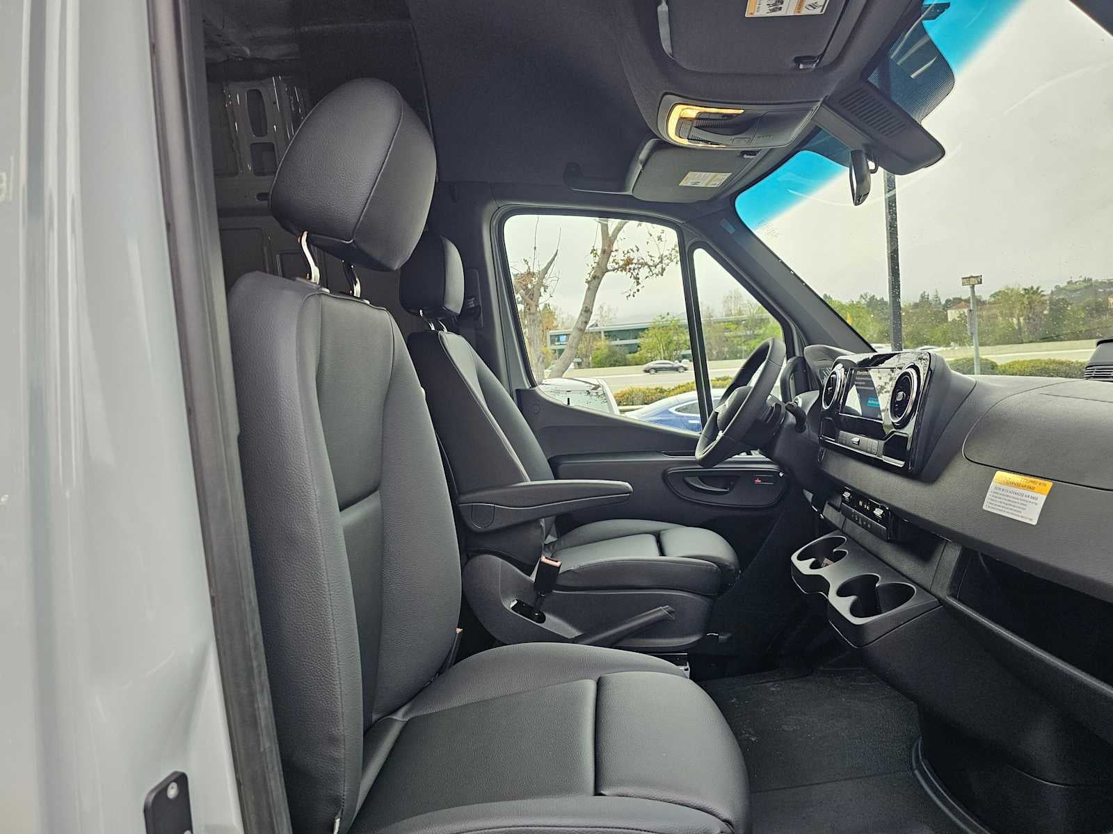 2025 Mercedes-Benz Sprinter 2500 Standard Roof I4 Diesel HO 144" AWD