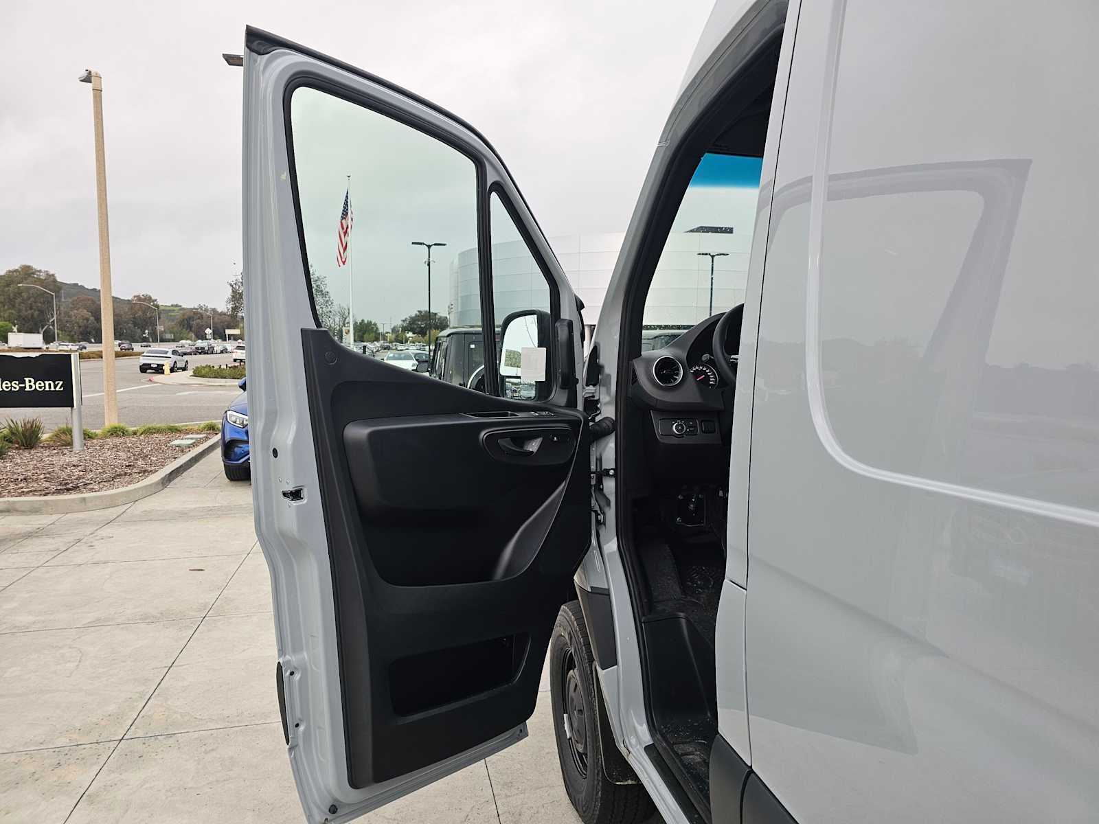 2025 Mercedes-Benz Sprinter 2500 Standard Roof I4 Diesel HO 144" AWD