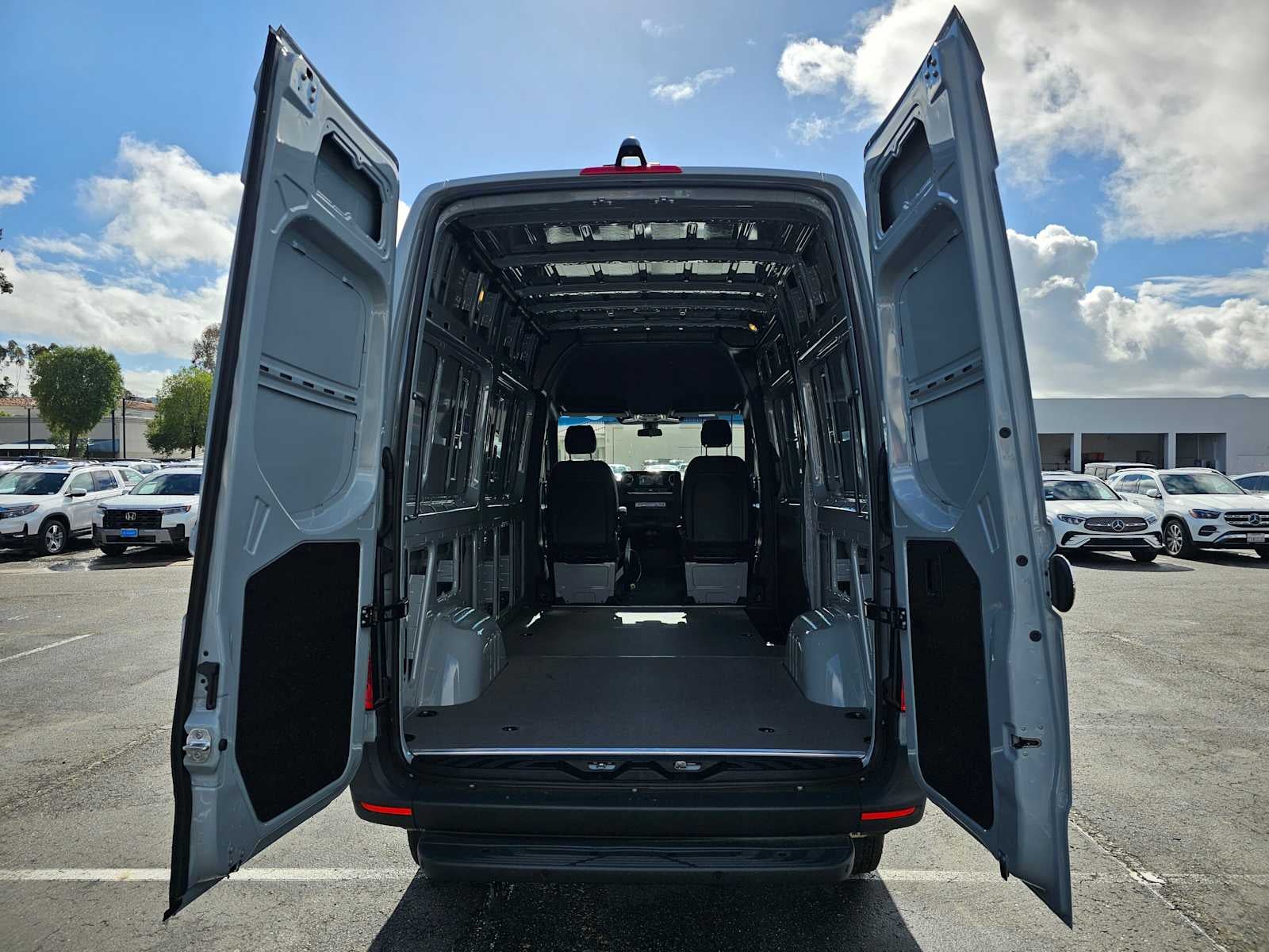 2025 Mercedes-Benz Sprinter 2500 Standard Roof I4 Diesel HO 144" AWD