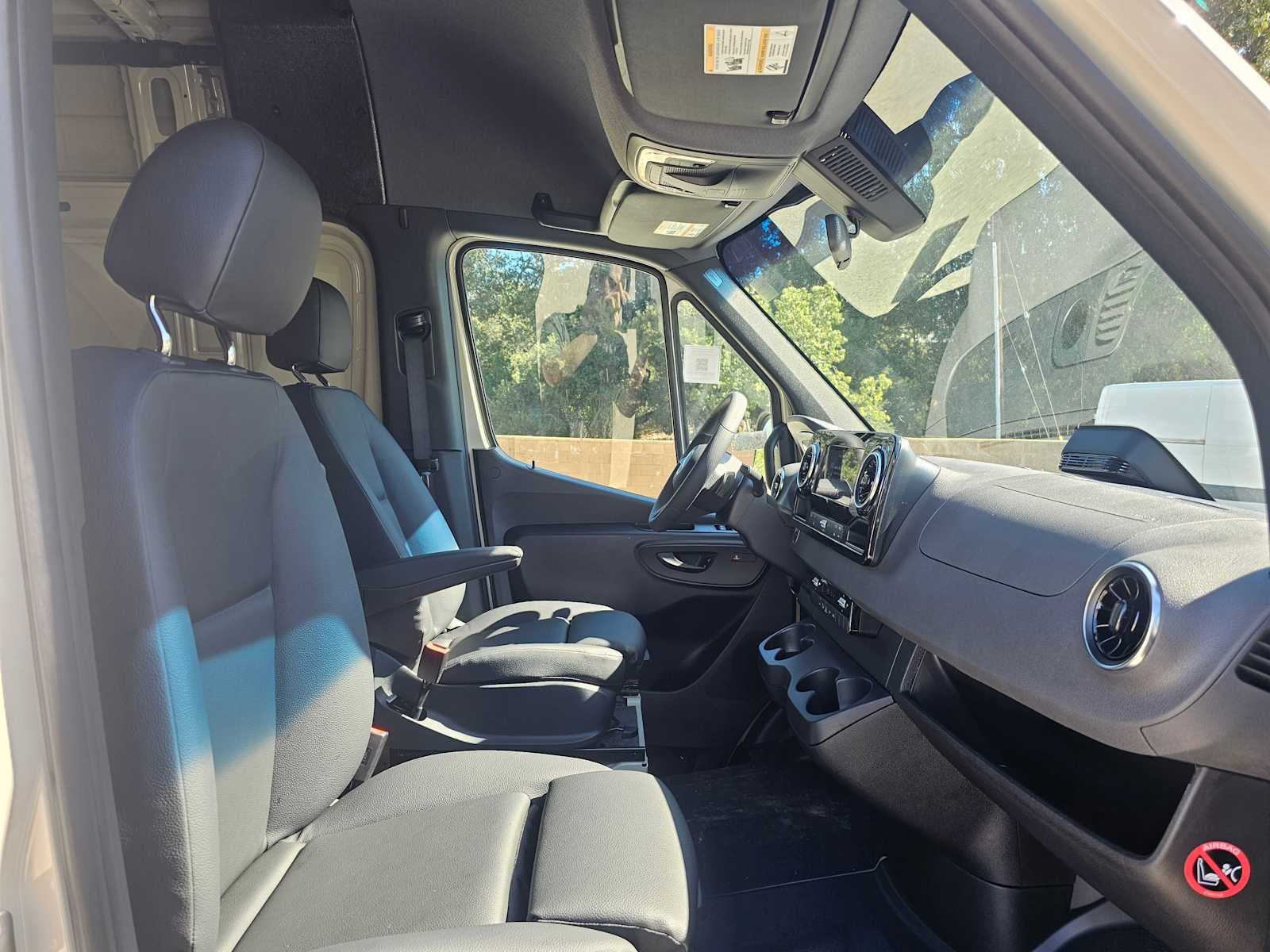 2025 Mercedes-Benz Sprinter 2500 Standard Roof I4 Diesel HO 144" AWD