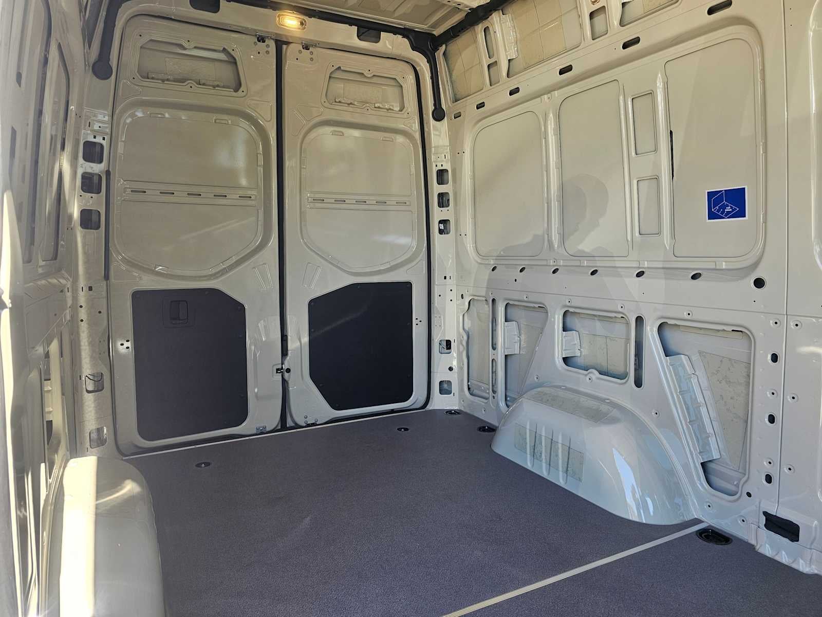 2025 Mercedes-Benz Sprinter 2500 Standard Roof I4 Diesel HO 144" AWD