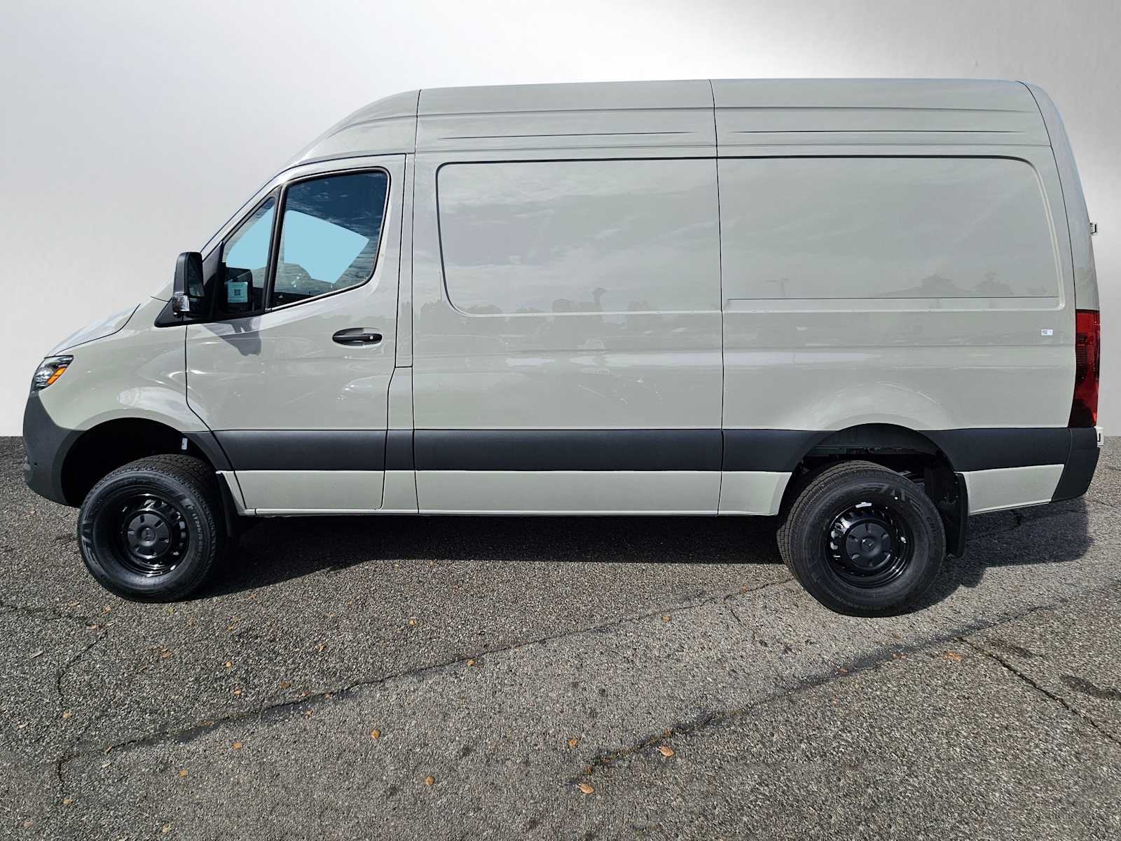 2026 Mercedes-Benz Sprinter 2500 Standard Roof I4 Diesel HO 144" AWD
