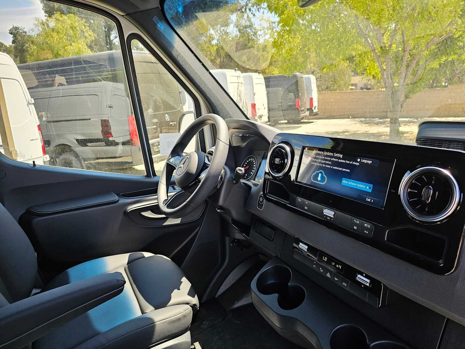 2025 Mercedes-Benz Sprinter 2500 High Roof I4 Diesel HO 170" RWD