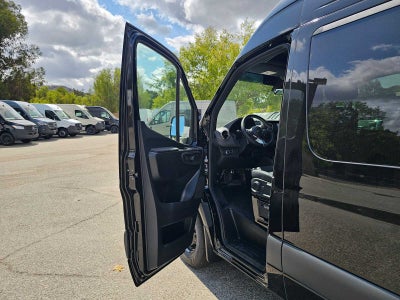 2025 Mercedes-Benz Sprinter 2500 Standard Roof I4 Diesel 144" RWD