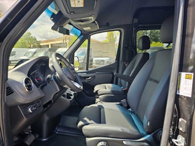 2025 Mercedes-Benz Sprinter 2500 Standard Roof I4 Diesel 144" RWD