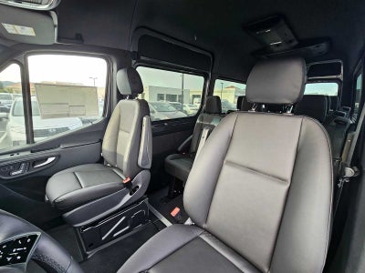 2025 Mercedes-Benz Sprinter 2500 Standard Roof I4 Diesel HO 144" RWD